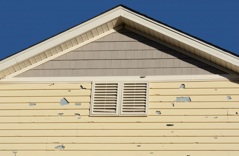 Removing Damaged Vinyl Siding